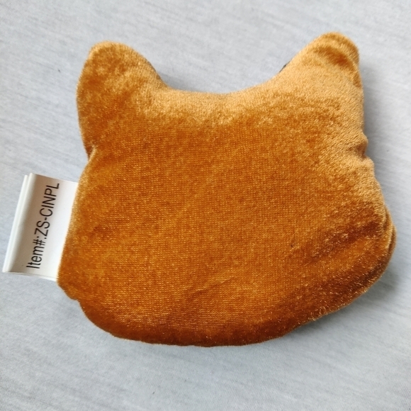 Bulldog hand cushion dog print hand pillow - Picture 2 of 3